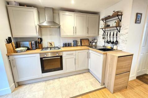 Kitchen Area.jpg