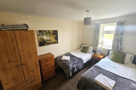 Bedroom 3.jpg