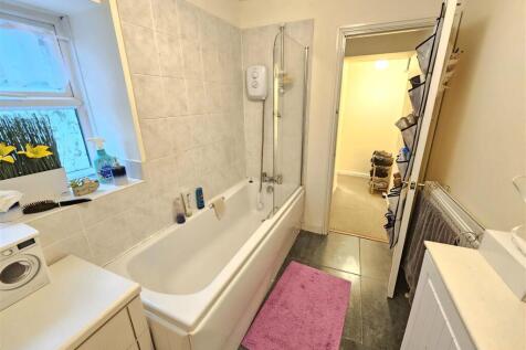 Ground Floor Bathroom (2).jpg