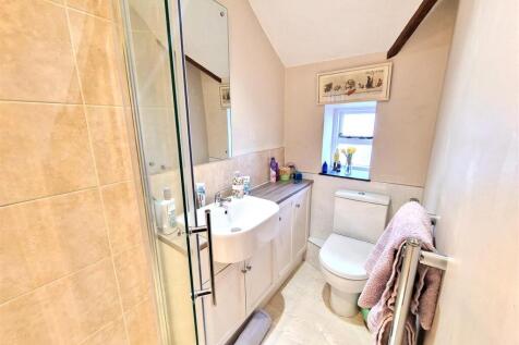Shower Room (2).jpg