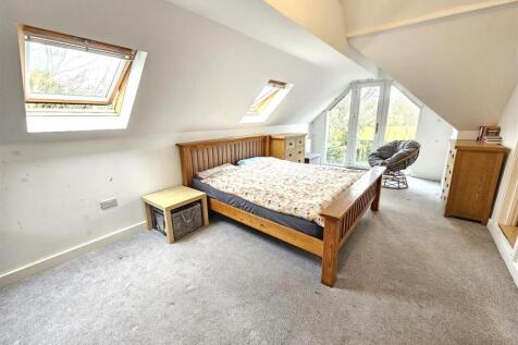 Master Bedroom.jpg