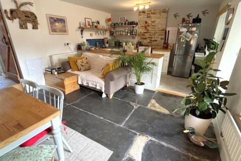 Living Area.jpeg