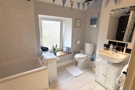 Bathroom (1).jpeg