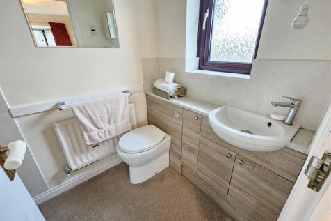 En Suite Shower Room.jpg