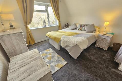 Bedroom 2.jpg