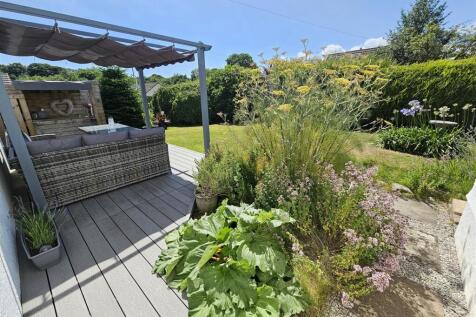 Deck and garden.jpg