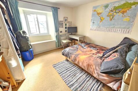 Bedroom 2.jpg