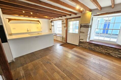 Sitting Room and Kitchen.jpg