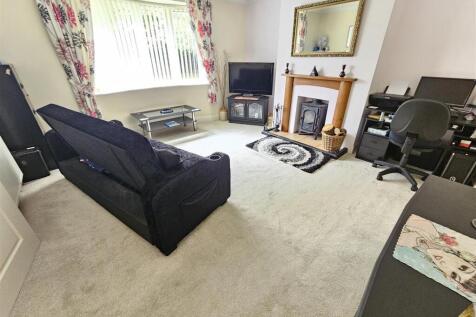 Bedroom 4.jpg