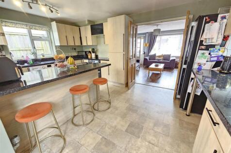 Kitchen Diner into Living Room.jpg