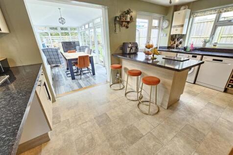 Kitchen Diner into Conservatory.jpg