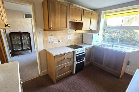 Further Kitchen.jpg