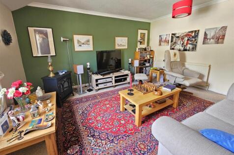 Living Room.jpg