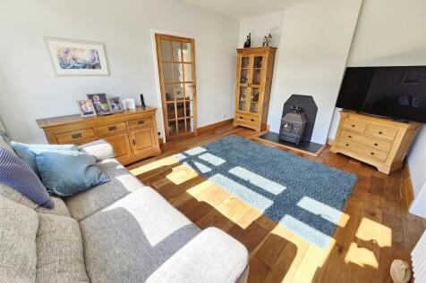 Living Room.jpg