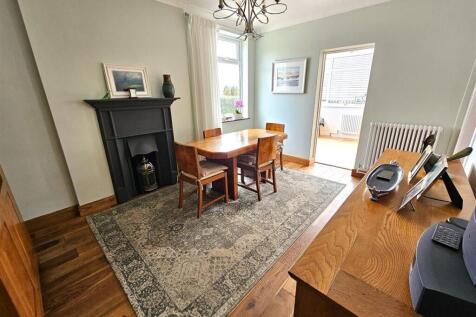 Dining Room.jpg