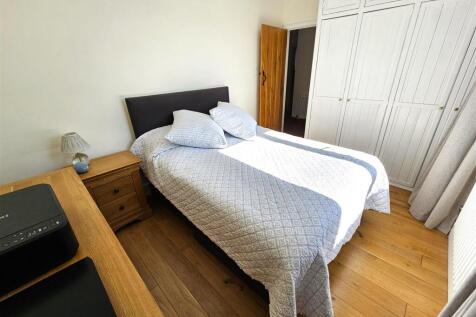 Bedroom 2.jpg