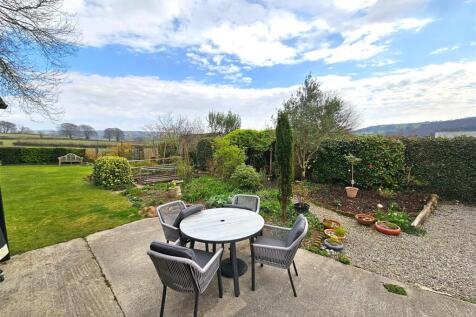 Rear Garden Patio.jpg