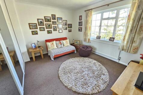 Bedroom 2.jpg