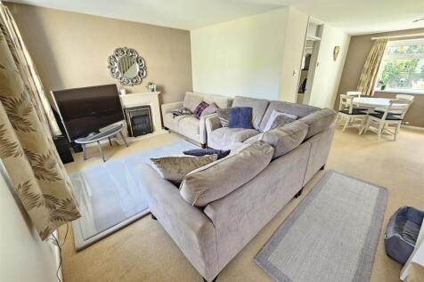 Lounge Dining Room.jpg
