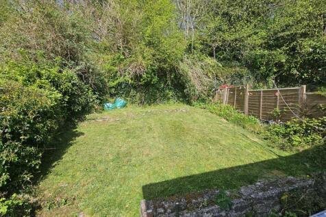 Rear Garden (2).jpg