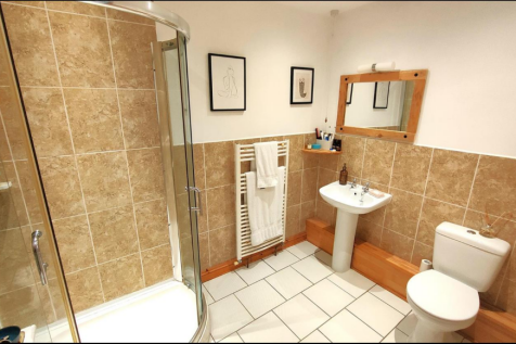 En Suite Ground Floor.png
