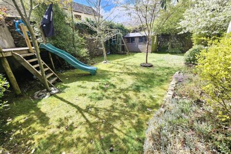 Rear Garden (2).jpg