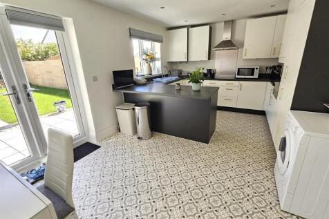 Kitchen Dining Room.jpg