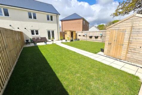 Rear Gardens.jpg