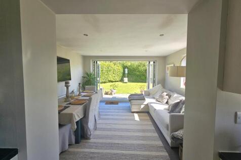 Kitchen to Garden Room (2).jpg