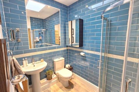Shower Room.jpg