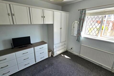 Bedroom 3.jpg