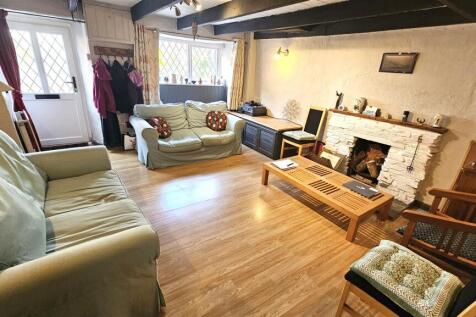 Alt Living Room.jpg