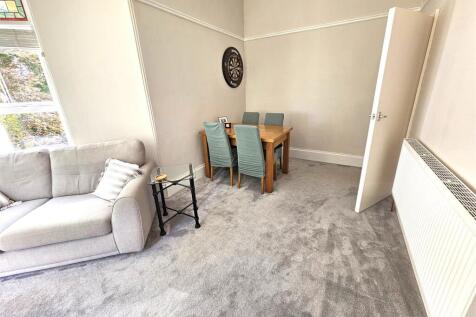 Dining Area.jpg