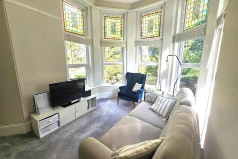 Living Area.jpg