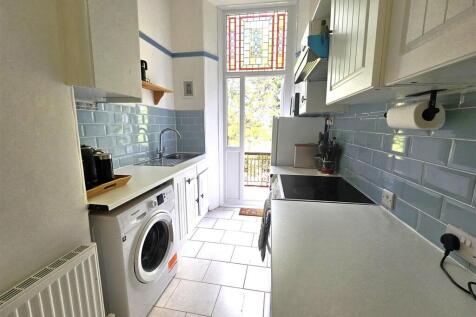 Kitchen (2).jpg