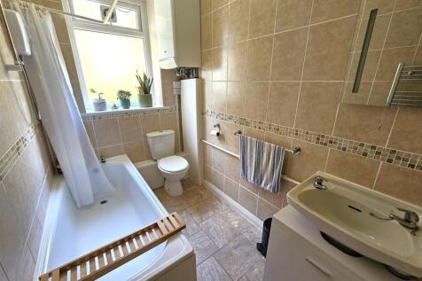 Bathroom.jpg