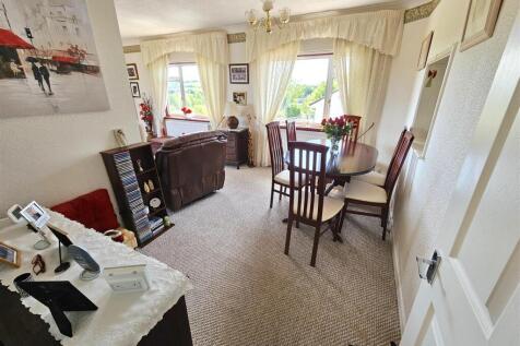Dining Area.jpg