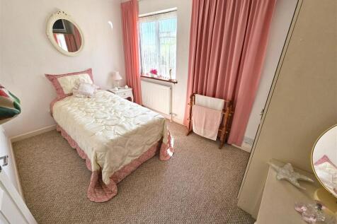 Bedroom 3.jpg