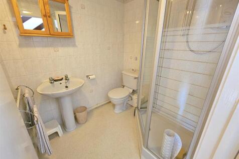 Shower Room.jpg