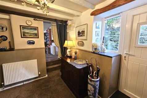 Side Entrance Porch.jpg