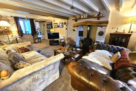 Sitting Room.jpg