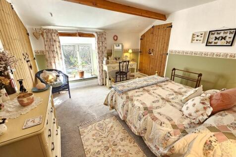Bedroom 2.jpg