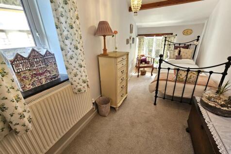 Bedroom 4.jpg