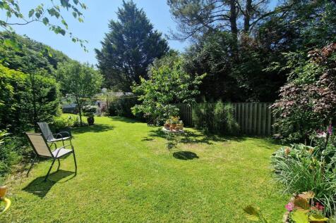 Rear Gardens 3.jpg