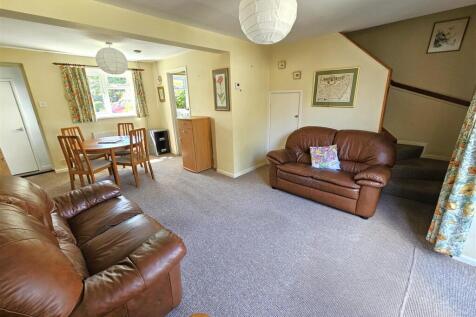 Living Area.jpg