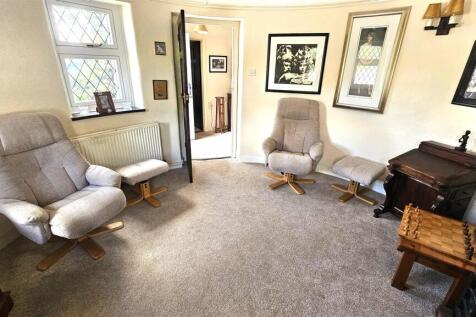 Living Room.jpg