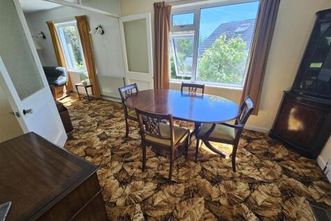 Dining Room (2).jpg