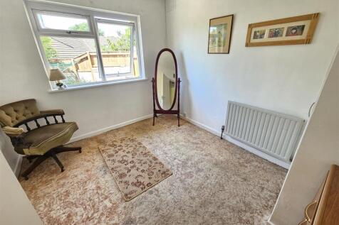 Bedroom 2.jpg