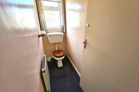 Separate WC.jpg