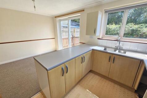 Kitchen Area.jpg